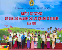 Hà Nội: Biểu dương 100 gia đình công nhân, viên chức, lao động Thủ đô tiêu biểu